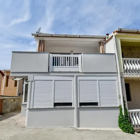 Apartman Val *