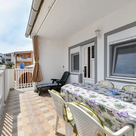 Val Apartament Vir